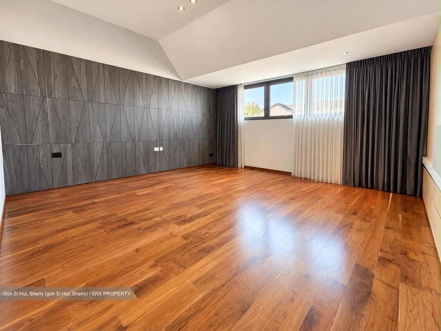 Frankel Estate (D15), Detached #630570521